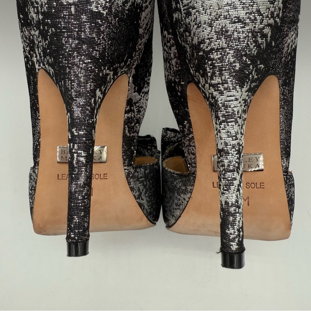 Badgley Mischka Platform Peep Toes Metallic Silver-Black Bow Heels Size 7.5 M - Picture 9 of 16